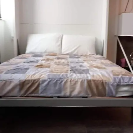 Daire Downtown Apartment, Peace &sport Milano